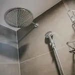 Luxusni *