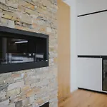 Luxusni *